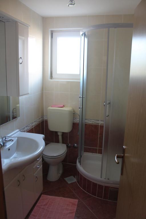 Apartments Miletic J-I Vodice Rum bild