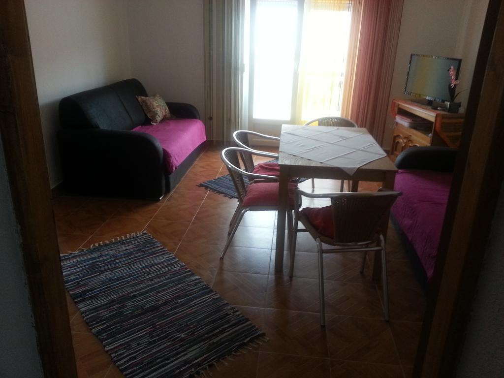 Apartments Miletic J-I Vodice Rum bild